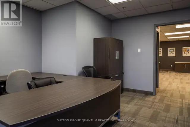19 - 5100 SOUTH SERVICE ROAD Burlington (Industrial Burlington), in Commercial & Office Space for Rent in Oakville / Halton Region - Image 7