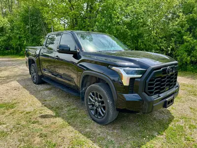 Take on every job with confidence in this 2023 Toyota Tundra SR 4x4. Powered by Toyota’s twin-turboc...