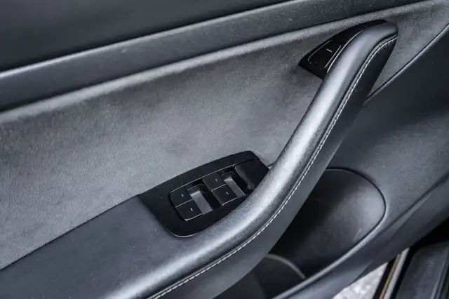 2020 Tesla Model 35348208500388761618