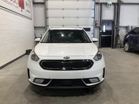 Le Kia Niro 2017 SX TOURING CUIR TOIT MAGS CAMERA RECUL CRUISE offert chez AutoStudio 72 à Mirabel e... (image 7)