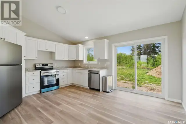 Christian Acreage 304 Railway AVENUE Meath Park, Saskatchewan in Houses for Sale in Meadow Lake - Image 11
