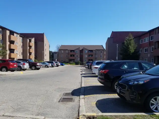 $2100 – Renovated 3-bedroom apartment for Rent - Dundas St