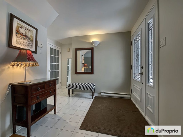 $629,000 - Townhouse for sale in Longueuil (Vieux-Longueuil) — photo 2