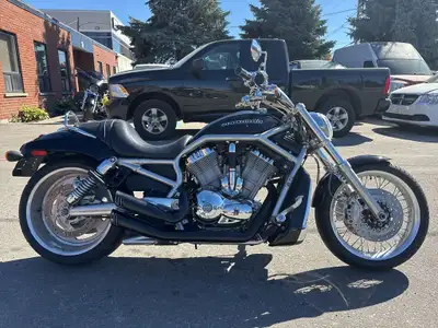 Check out this 2009 CANADIAN Harley-Davidson V-Rod with only 31,687kms. Be sure to follow us on Inst...