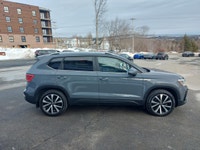 4Motion All Wheel Drive Two Tone Leather Interior Panoramic Sunroof Digital Cockpit Apple Carplay An... (image 5)