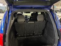 **SPRING SPECIAL!** FEATURING : V6 POWERED, POWER SLIDING DOORS, POWER TRUNK, 7 PASSENGER STOW&GO FO... (image 5)
