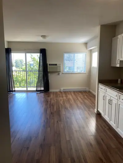 Bright and clean studio apartment unit in 55+ age restricted building. Early occupancy may be availa...
