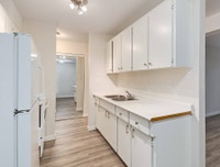 Amenities: Air Conditioning • Outdoor Courtyard • Storage Room Suite & Building: Spacious one-bedroo... (image 4)