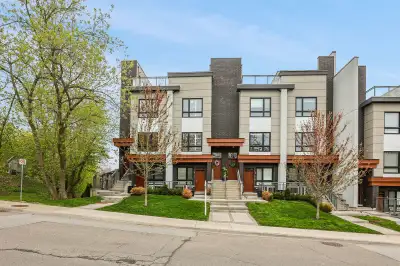 FOR SALE - ELEGANT & MODERN TOWNHOME … 4-39 Robinson Street North is a sleek and spacious stacked to...