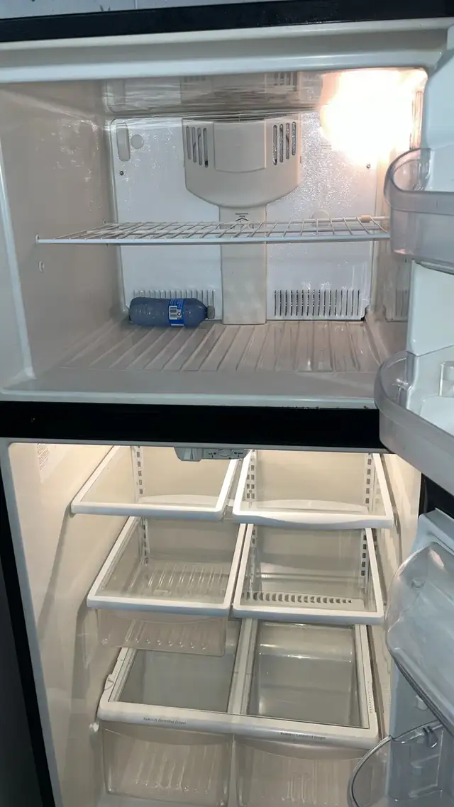 Frigidaire 30” Black Fully Tested  30-Day Warranty in Refrigerators in Kitchener / Waterloo - Image 7