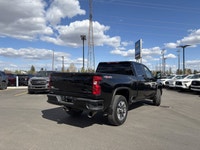 Duramax | 5th Wheel Prep | Tow Hitch | 20 Wheels | Power Heated Trailering Mirrors | EZ Lift & Relea... (image 4)