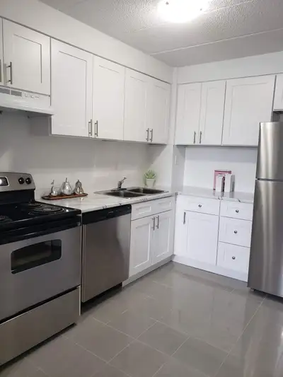 Open House | Friday October 16 (4PM - 6PM) + Wednesday October 21 (4PM - 6PM) This welcoming rental...