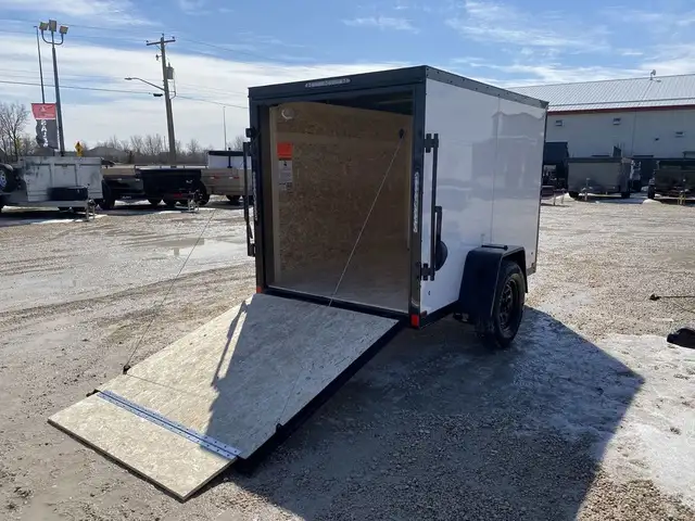 2026 US Cargo 5' X 8' V-Nose Rear Ramp Door Cargo Trailer in Cargo & Utility Trailers in Winnipeg - Image 15