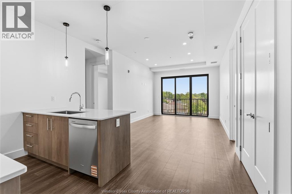 595 LILY MAC Unit# 205 Windsor, Ontario 4