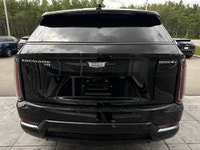 55 Diagonal HD Curved Front Display | e-AWD | Sport 1 Package | Super Cruise Equipped | 4-Wheel Stee... (image 7)