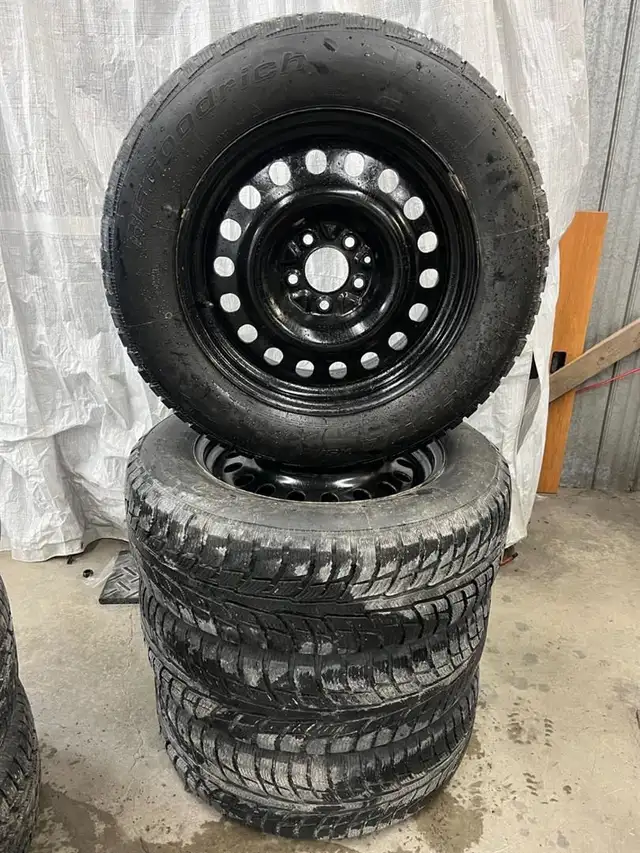 Gmc Terrain 225-65-17 KIT ACIER ET PNEUS BF WINTER TA 8-32 ET 20 in Cars & Trucks in St-Georges-de-Beauce - Image 2