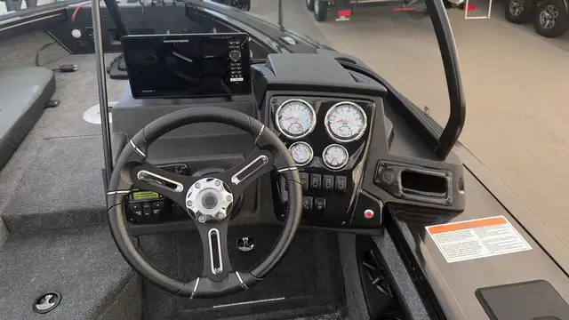 2026 TRACKER Targa V-19 Combo Tournament Edition fishing boat in Powerboats & Motorboats in Winnipeg - Image 11