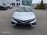 AUCUN DOSSIER DE DOMMAGE Ce Camry est équipé de : Intérieur en cuir, Bluetooth, Cruise, PRISE USB, s... (image 4)