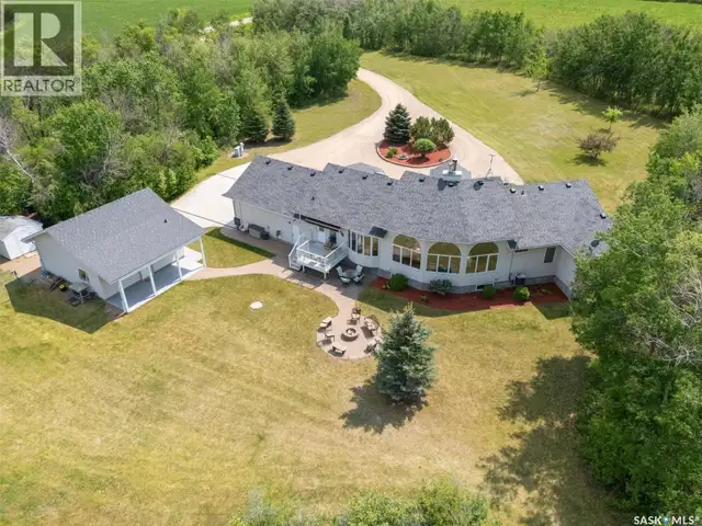 The Meadow Acreage Corman Park Rm No. 344, Saskatchewan in Houses for Sale in Saskatoon - Image 5