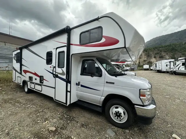 2023 Forest River Forester 2851 LE in RVs & Motorhomes in Nelson - Image 3