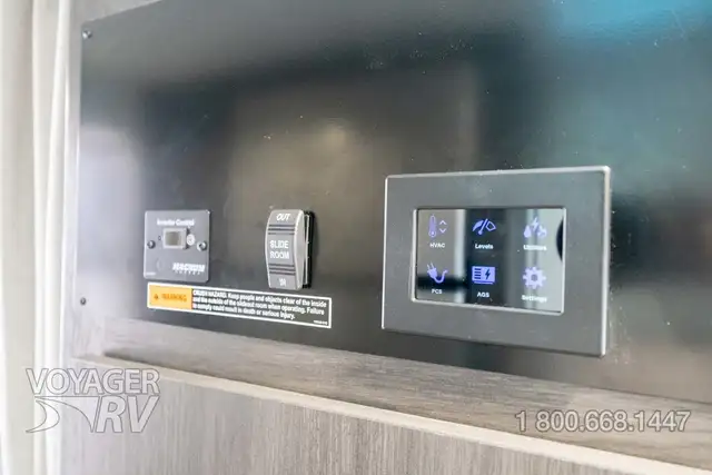 2027 Winnebago Sunflyer 22RS in Travel Trailers & Campers in Kelowna - Image 30
