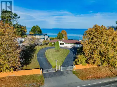 Renovate to create a magnificent ocean view residence or redevelop with future opportunities in mind...