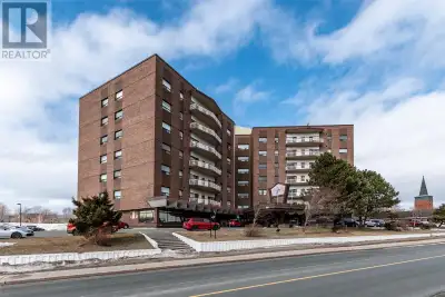 Centrally located in the heart of the city, this well-maintained condominium combines comfort, style...