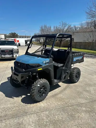 APPLY NOW: https://www.ridecollective.ca/get-pre-approved The 2025 Polaris Ranger SP 570 Premium is...