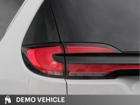 This Chrysler Pacifica delivers a Regular Unleaded V-6 3.6 L/220 engine powering this Automatic tran... (image 9)