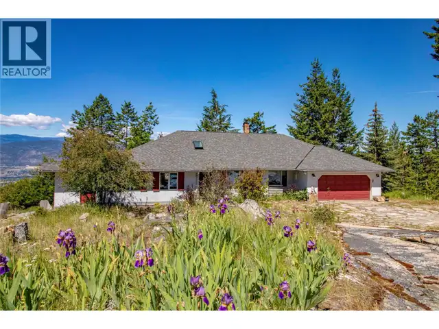 2263 Carmi Road Penticton, British Columbia in Houses for Sale in Penticton - Image 3