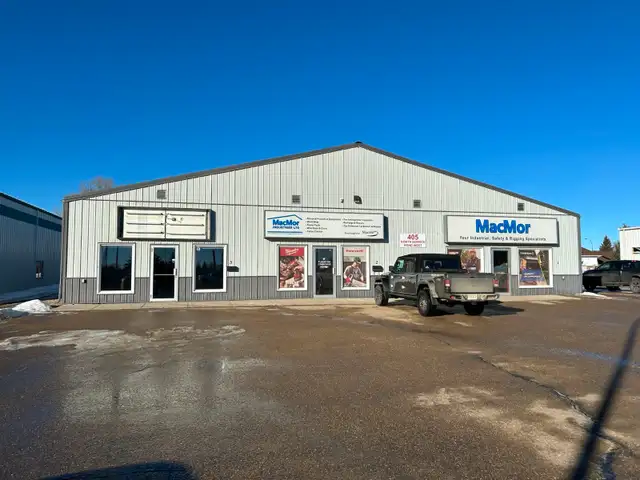 3000 sq/ft Prime Commercial Space for lease