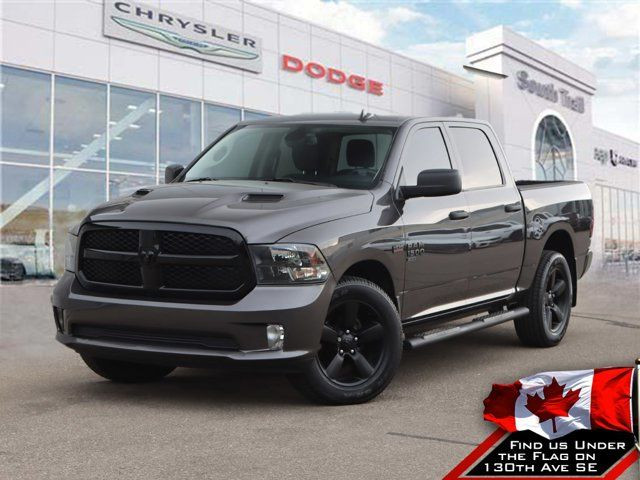 2021 Ram 1500 Classic Express 4x4 Crew Cab 5'7 Box in Cars & Trucks in Calgary
