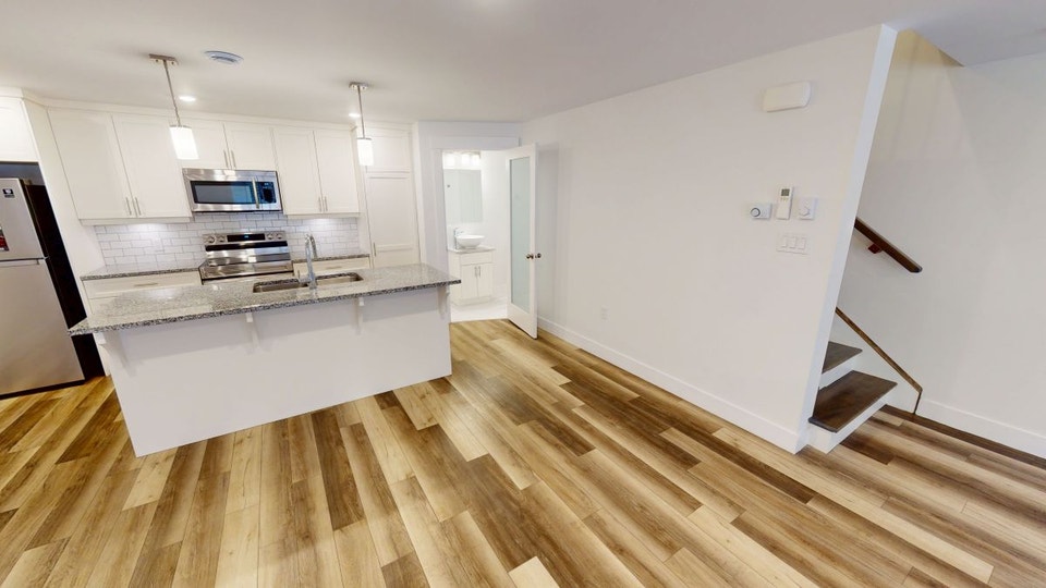 1ST MONTH FREE- OCT 1ST- 2 BED/ 1.5 BATH - TOWNHOUSE- LAUNDRY 4