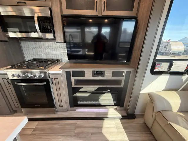 2022 Forest River Cedar Creek Cottage 40CDL in Travel Trailers & Campers in St. Albert - Image 13