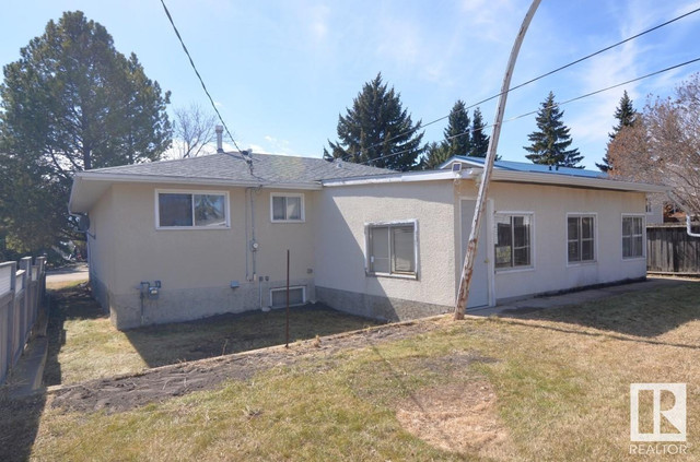4740 56 AV Tofield, Alberta in Houses for Sale in Edmonton - Image 3