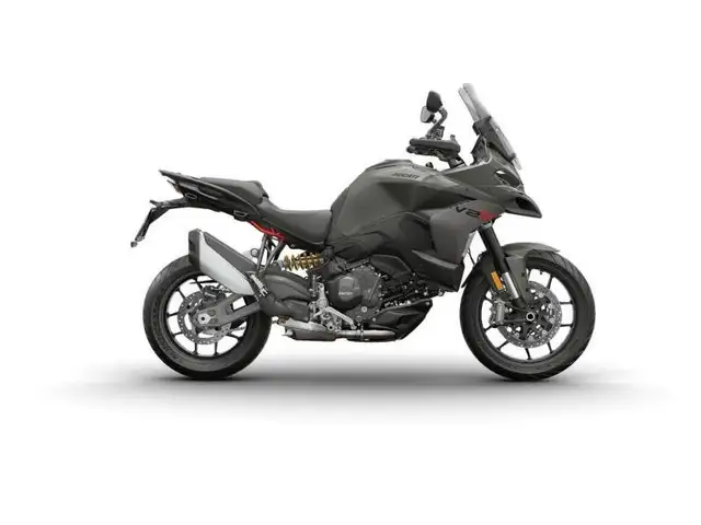 2025 Ducati Multistrada V2 S in Street, Cruisers & Choppers in Sherbrooke - Image 15