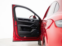 This 2021 Porsche Cayenne Coupe is a local Ontario vehicle. As part of Porsches iconic SUV lineup, t... (image 9)