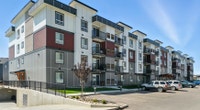 Broadstreet’s Dawson’s Landing Apartments offers 1, 2, and 3-bedroom pet-friendly apartments for ren... (image 1)
