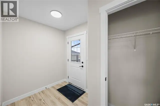 286 Froese CRESCENT Warman, Saskatchewan in Houses for Sale in Saskatoon - Image 5