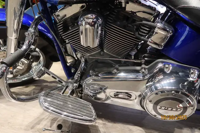2011 Harley-Davidson® H/D Soft-Tail Screaming Eagle in Street, Cruisers & Choppers in Kawartha Lakes - Image 8