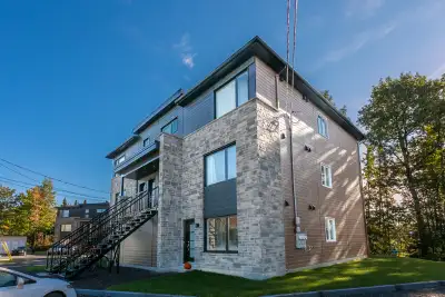 Plusieurs unités disponibles pour le 1er juillet sur la rue du Sureau (62, 92, 108 et 116). Condos s...