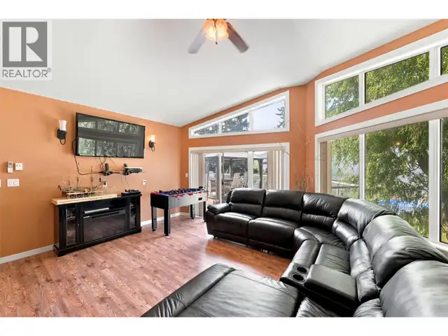 3935 Lakeside Road Penticton, British Columbia in Houses for Sale in Penticton - Image 35