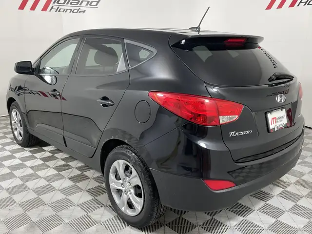 AWD 4dr Auto GL64141817018114122