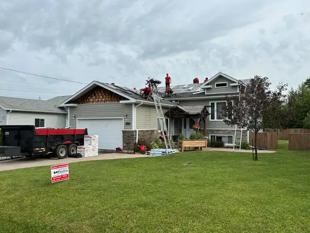 We Are Hiring! Metal, Shingle, Flat Roofers, Exterior Installers in General Labour in North Bay - Image 9