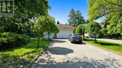 Welcome to prestigious Arjay Crescent, nestled in Toronto's elite Bridle Path community (C12). Set o...