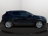 Experience the perfect step-up in urban versatility, featuring Intelligent All-Wheel Drive (AWD), a... (image 5)