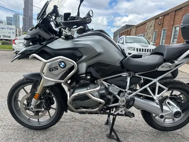 2015 BMW R1200GS ~ BMW R1200GS ~ HTD GRIPS ~ ADJUSTABLE SUSPENSI in Street, Cruisers & Choppers in City of Toronto - Image 19