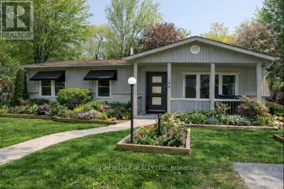 Welcome to 104 Linden Lane, a beautifully renovated Monaco Model set on a premium lot with pond in I...