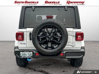 4X4, FRONT HEATED CLOTH LOW-BACK BUCKET SEATS, TECHNOLOGY GROUP, BLACK MOPAR TUBULAR SIDE STEPS, PAR... (image 4)