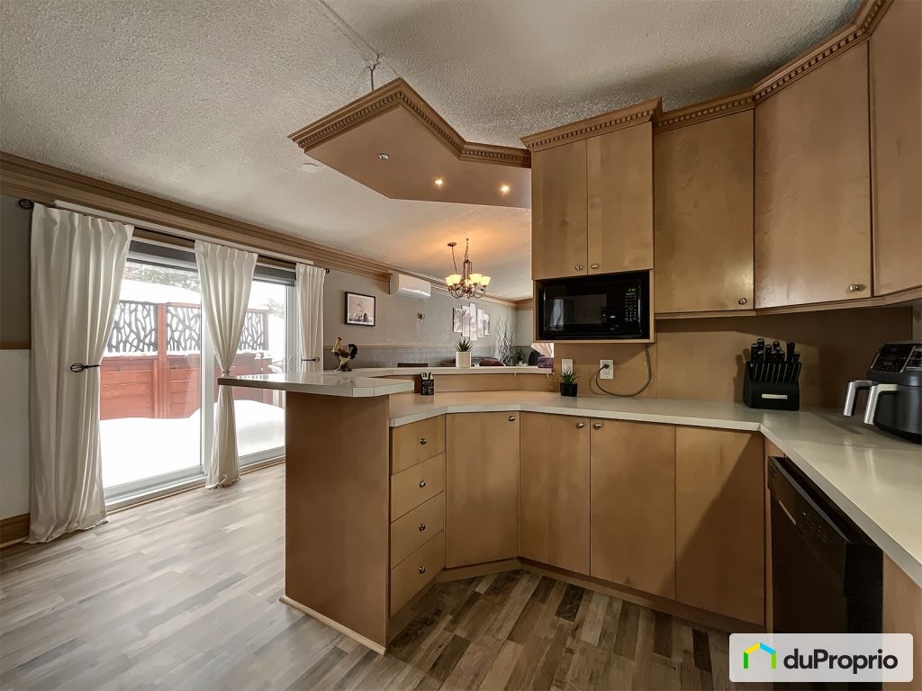 $274,900 - Mobile home for sale in Granby — photo 2